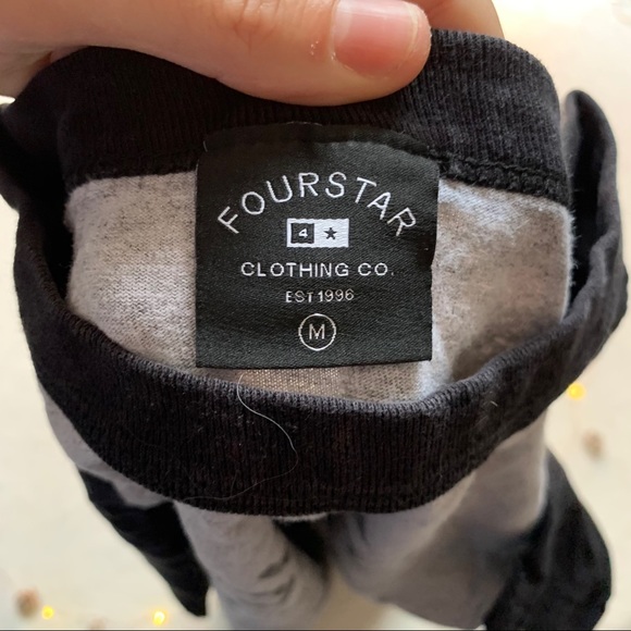 Four star tee - Picture 4 of 4